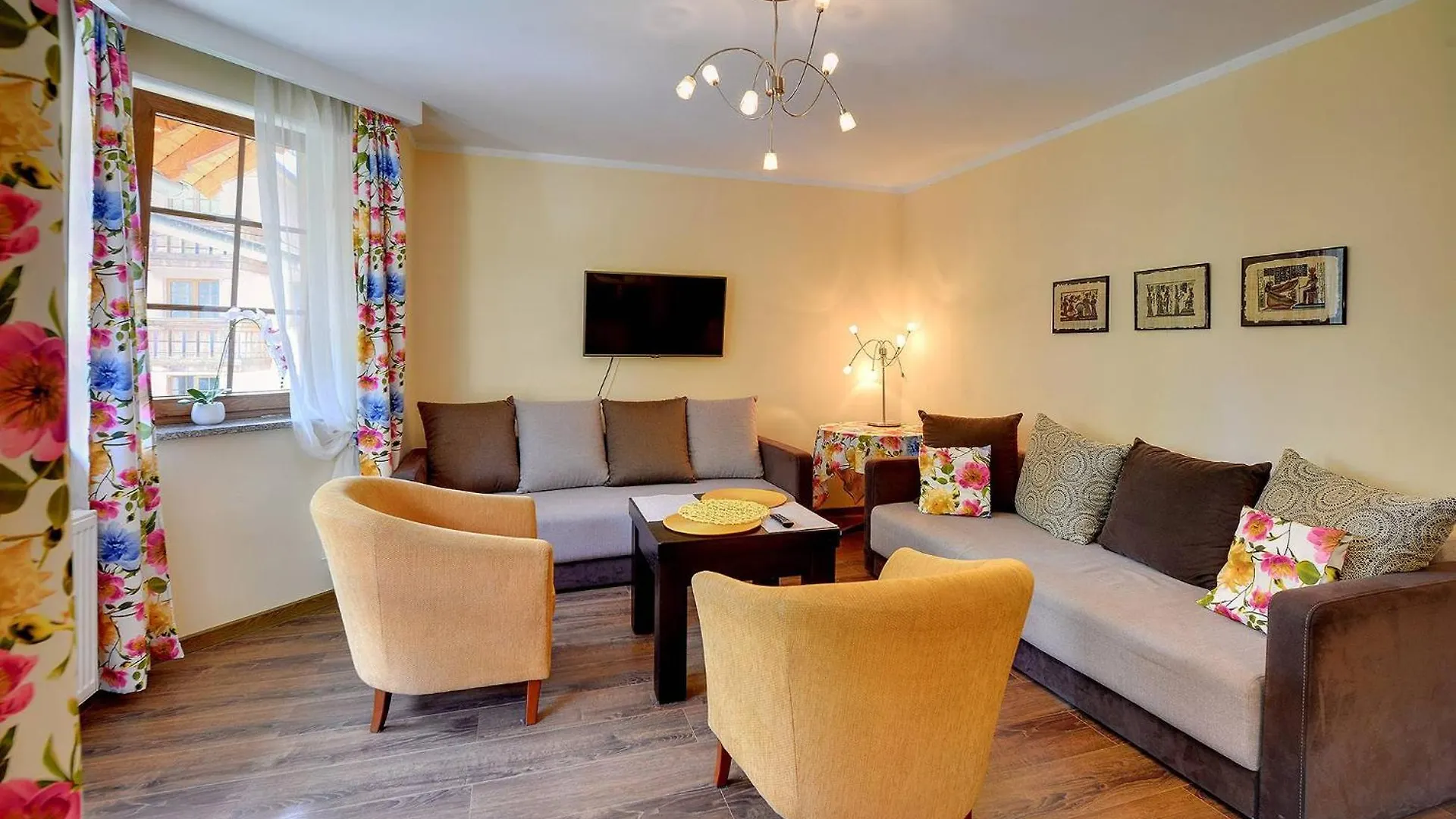 Apartamenty Sun Seasons 24 - Leśny Dom Karpacz 0*,  Polska